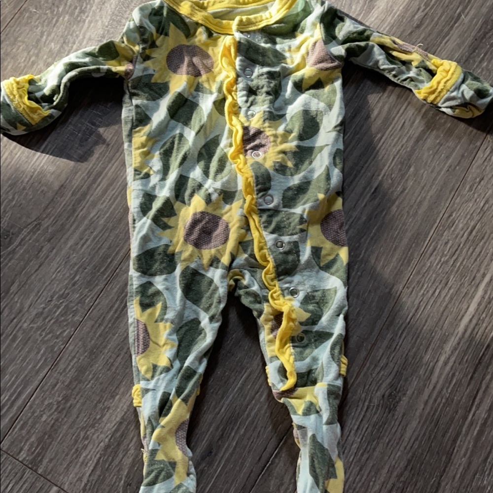 TWO (2) Kickee Footies